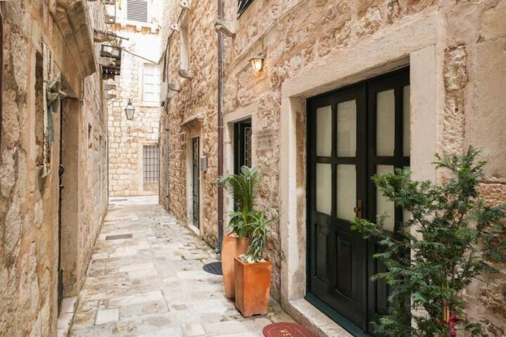 Фото Melek Accommodations