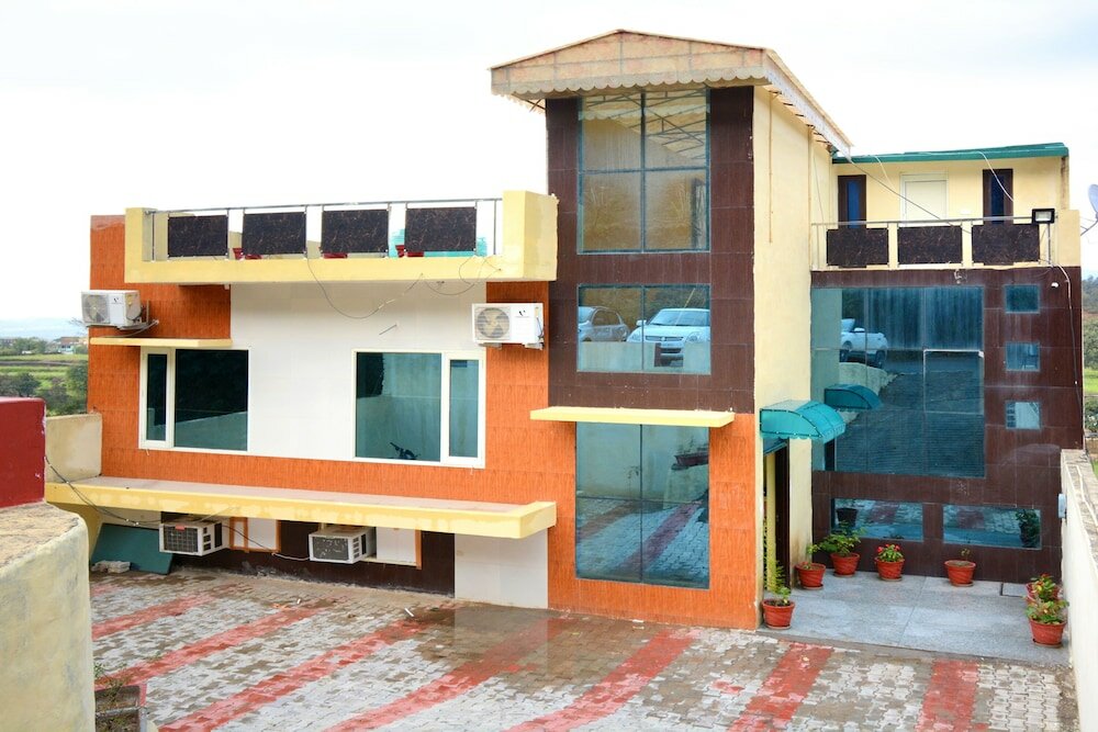 Фото отеля 2