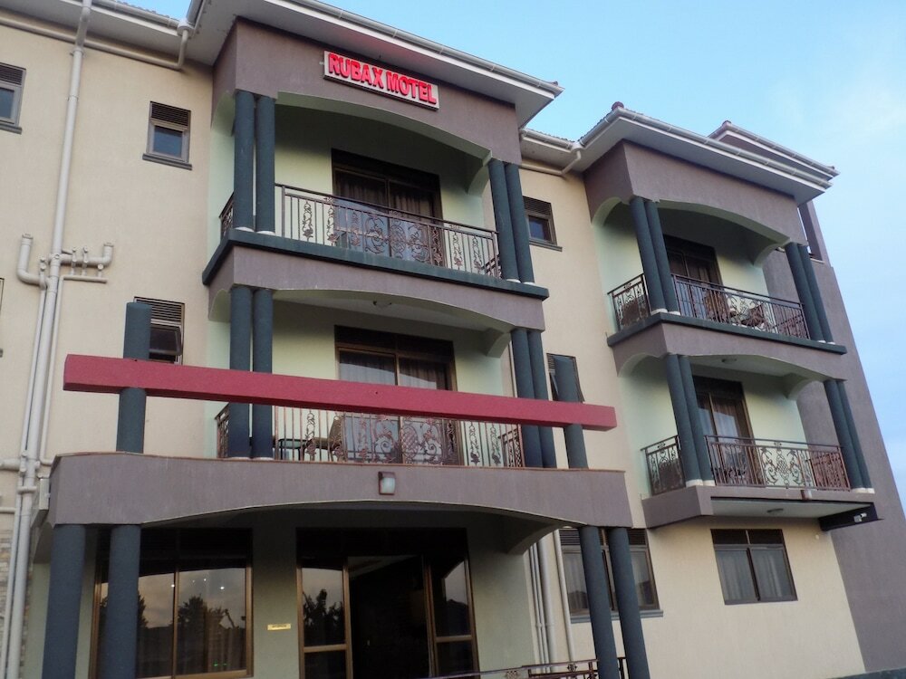 Фото отеля 1