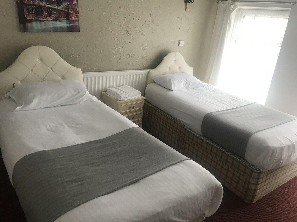 Фото Clifton House Hotel