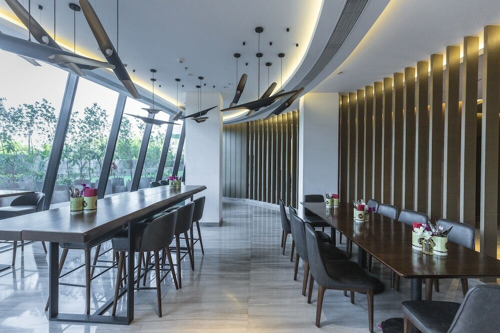 Фото DoubleTree by Hilton Ahmedabad