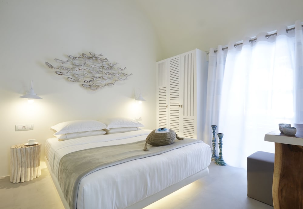 Фото Eolia Kamari Villa