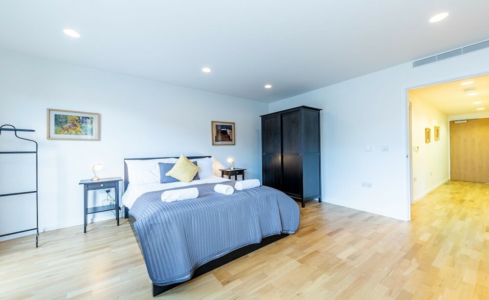 Фото 1 Bed Stylish Apartment with WiFi & Aircon