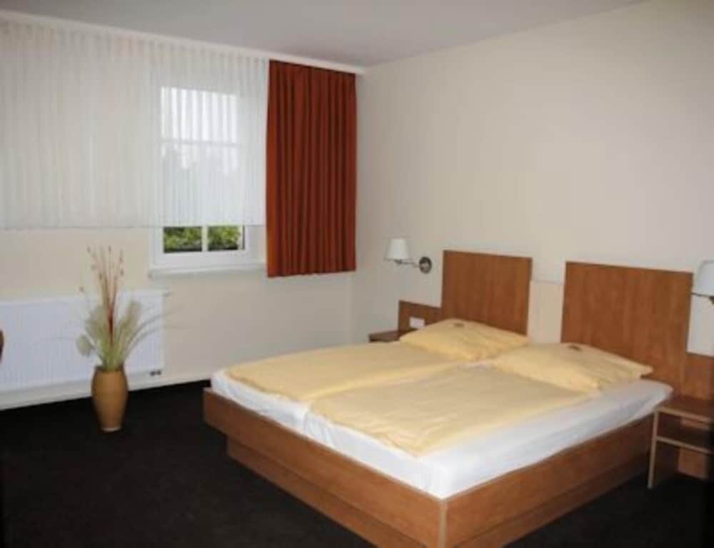 Фото Hotel Schützenhaus