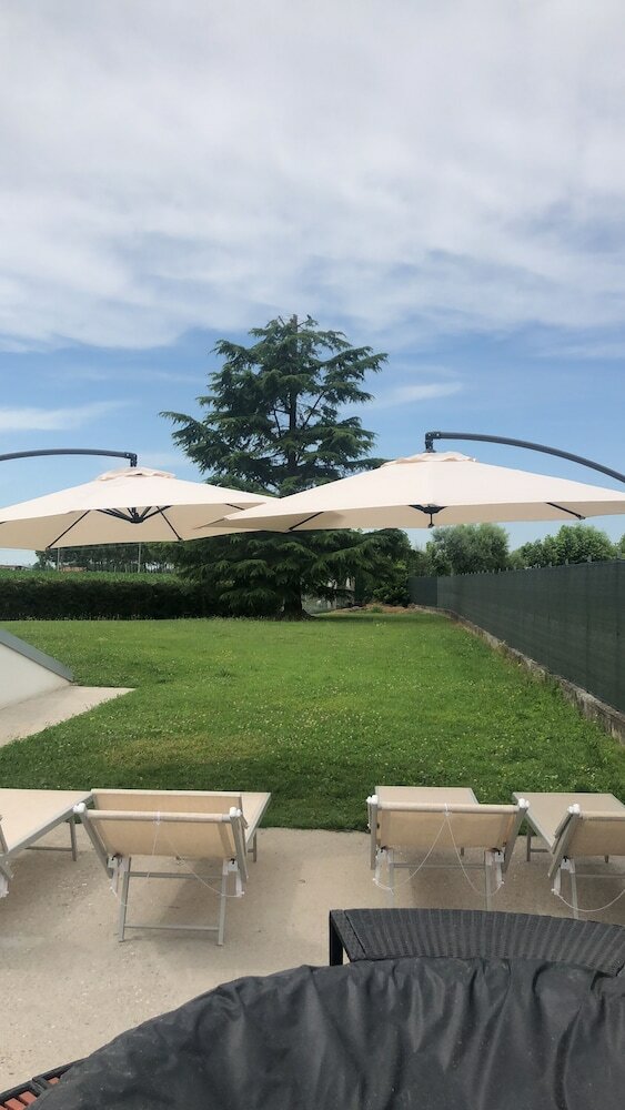 Фото Niifty Intera Villa Piscina Relax Idromassaggio e Sauna