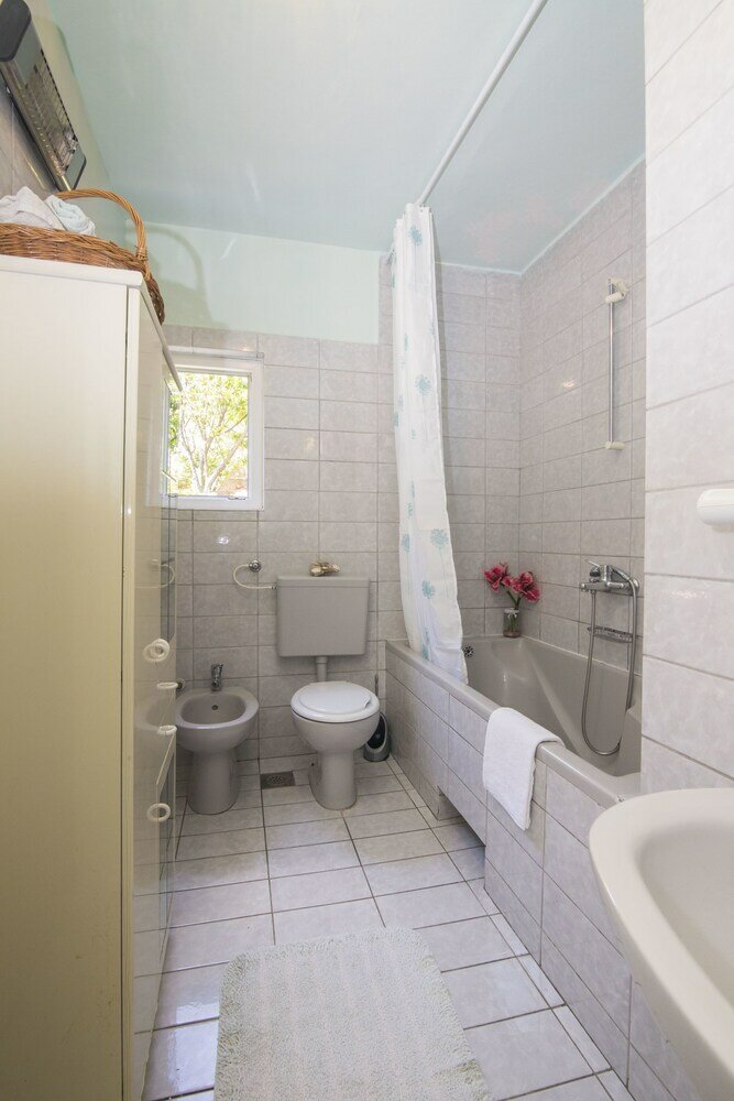 Фото Apartments and Room Caric