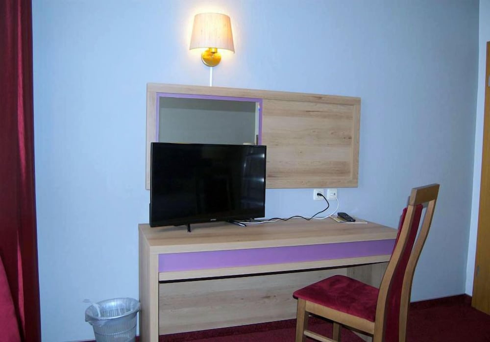 Фото Hotel Fränkischer Hof