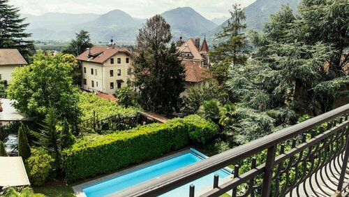 Гостиница Villa Laurus в Мерано