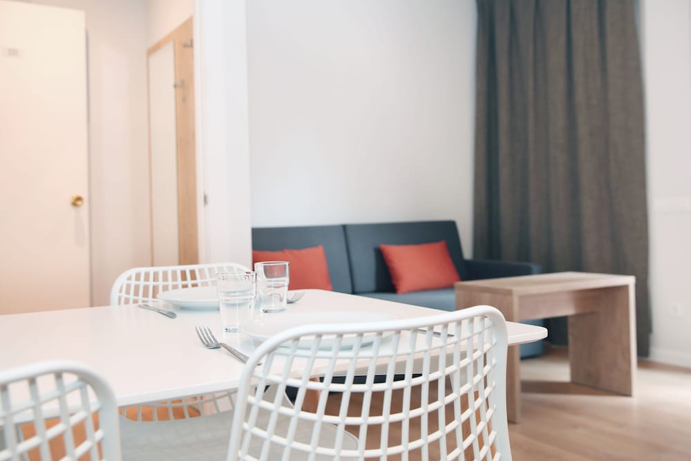 Фото Aparthotel Augusta Barcelona