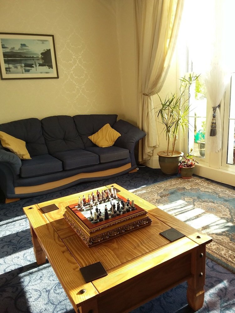 Фото Exton House