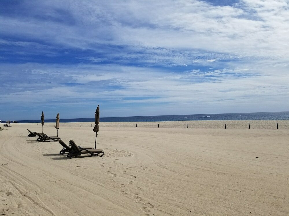 Фото 1 Minute to the Sand