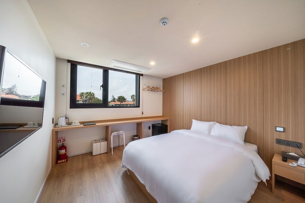 Фото Aroomi Hotel