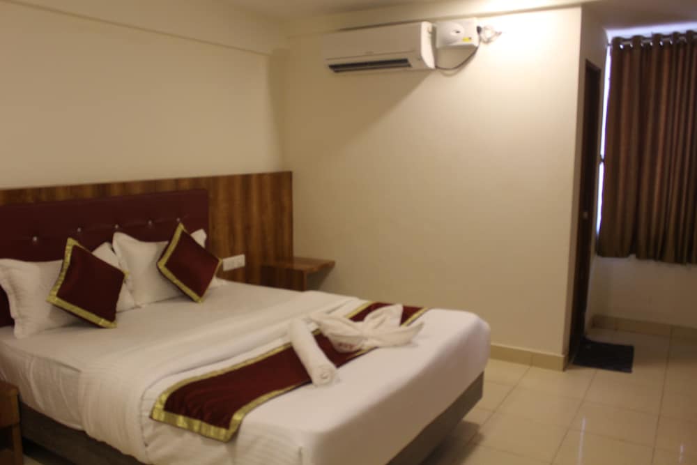 Фото Hotel Ak International Rooms