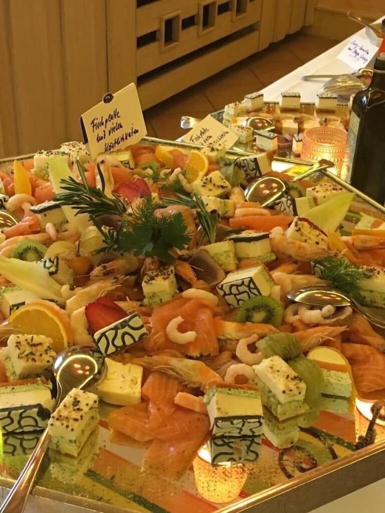 Фото Hotel Schwarzwälder Hof