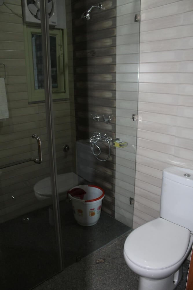 Фото Dhauladhar Heights