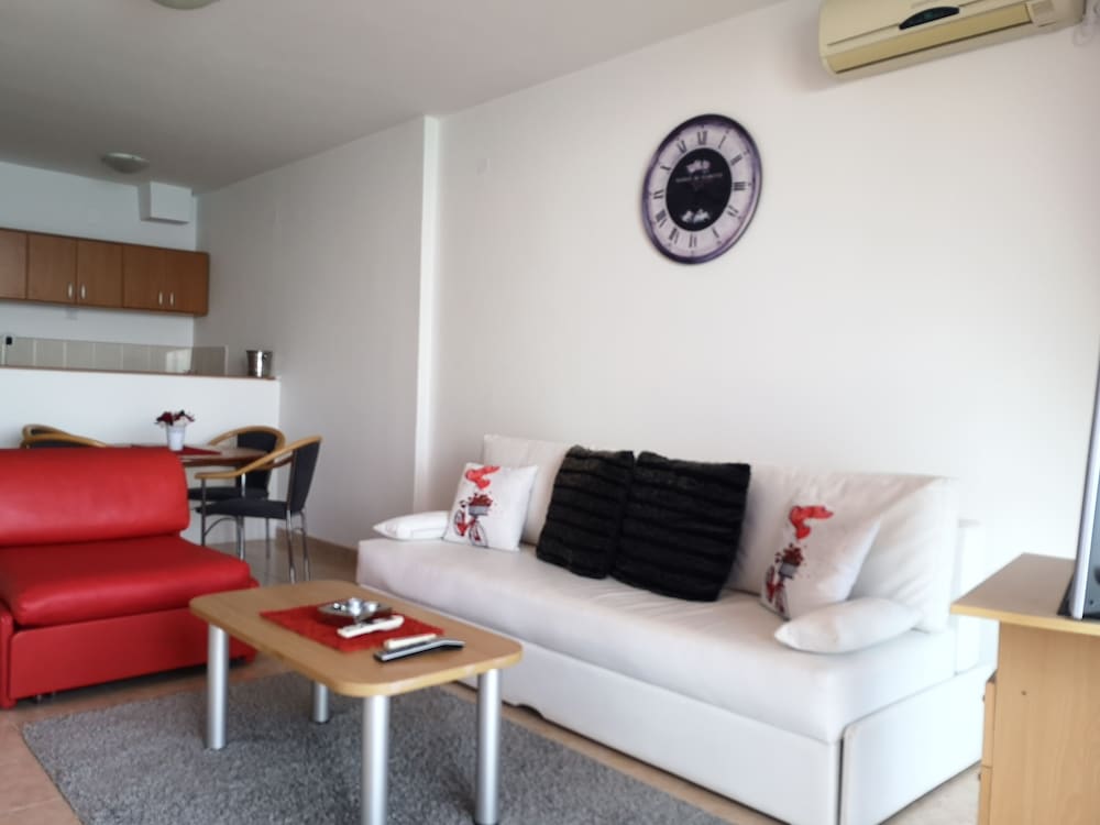 Фото Villa Eros Apartments