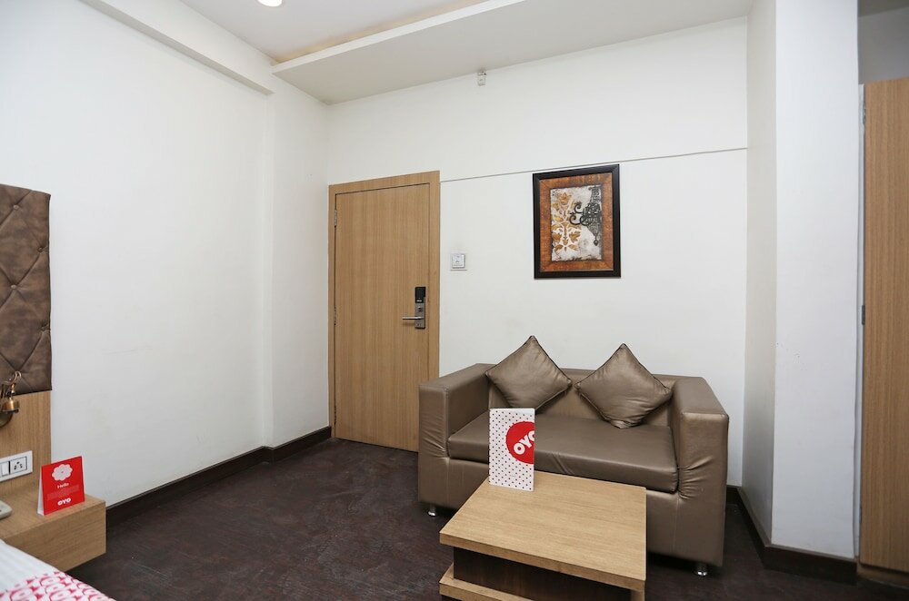 Фото Oyo 22315 Hotel Rajdoot Gaurav