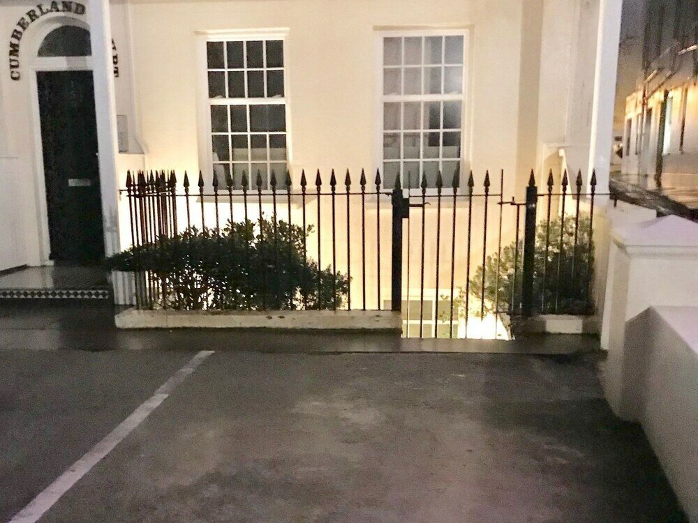 Фото Beaches Brighton 1