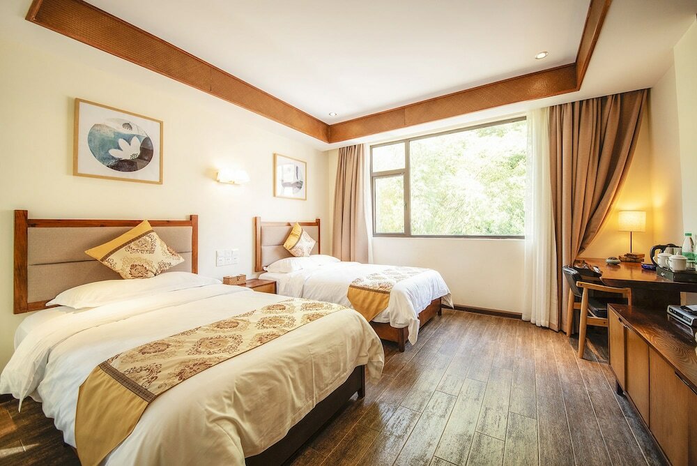 Фото Dongfang Tianshe Resort