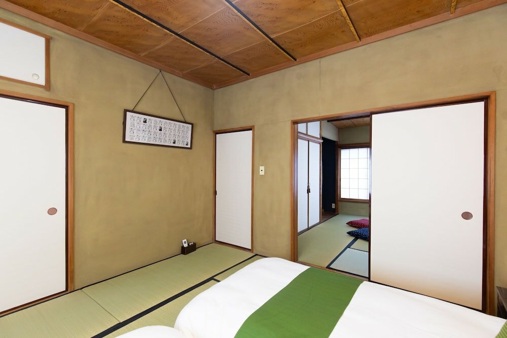 Фото Kagurazaka Retro Bar & Hotel