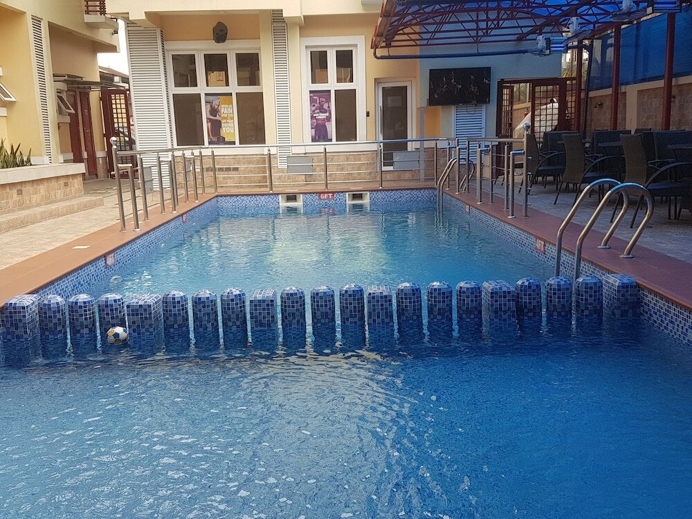 Фото отеля 1