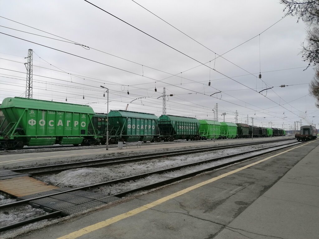 Railway station Железнодорожный вокзал Апатиты, Apatity, photo