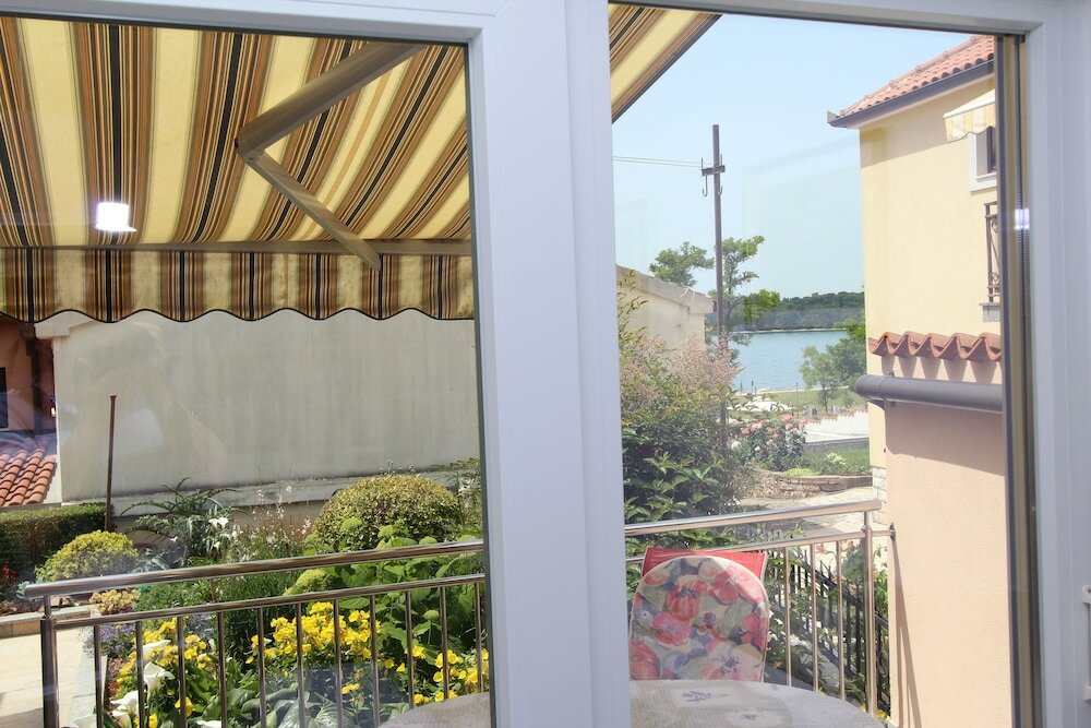 Фото Rooms and Apartments Bella Vista