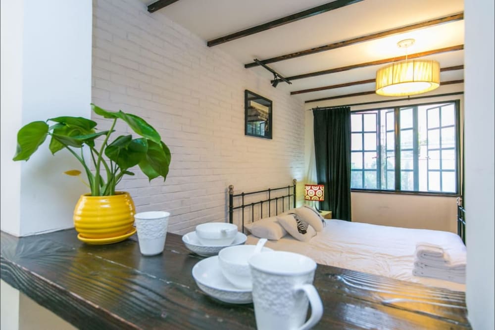 Фото Shanghai Yanshe Huashan Road Branch