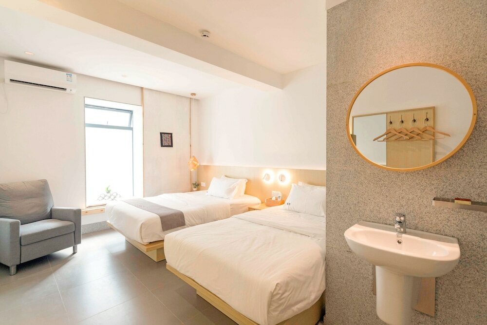 Фото Zen Tea House Elephant Trunk Hill Park