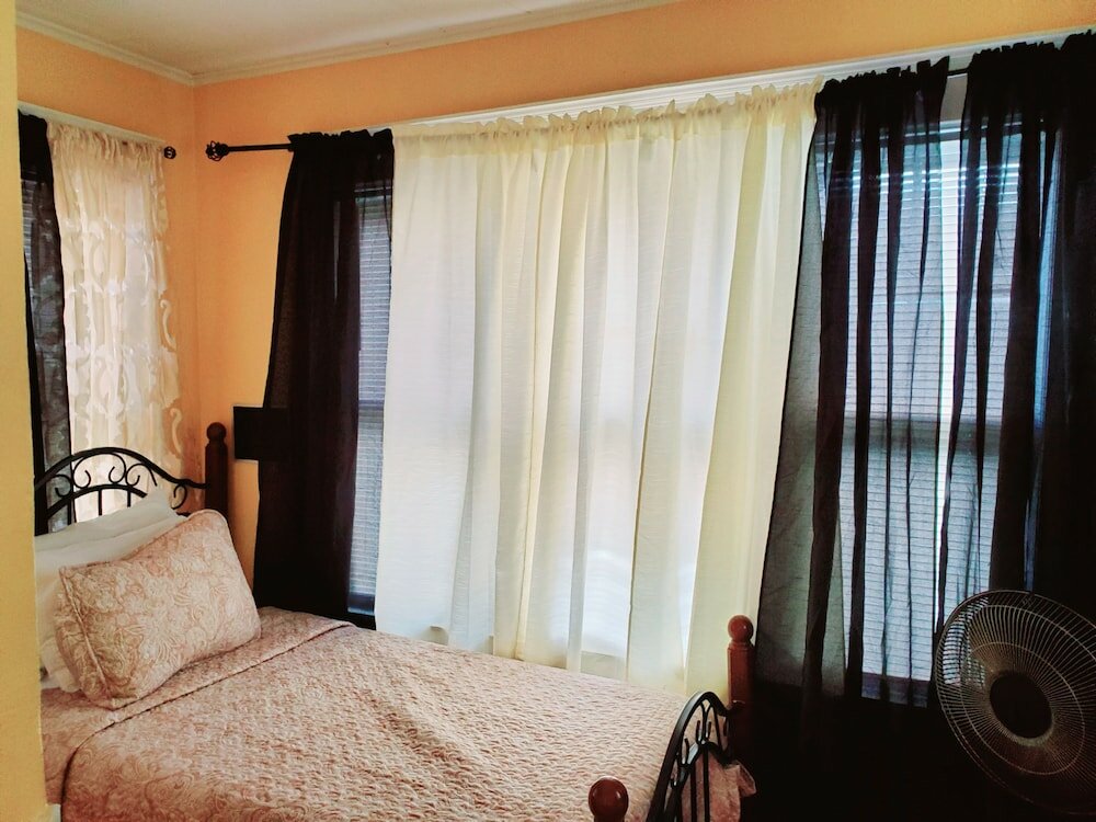 Фото Upscaled Home in a Quiet Neighborhood