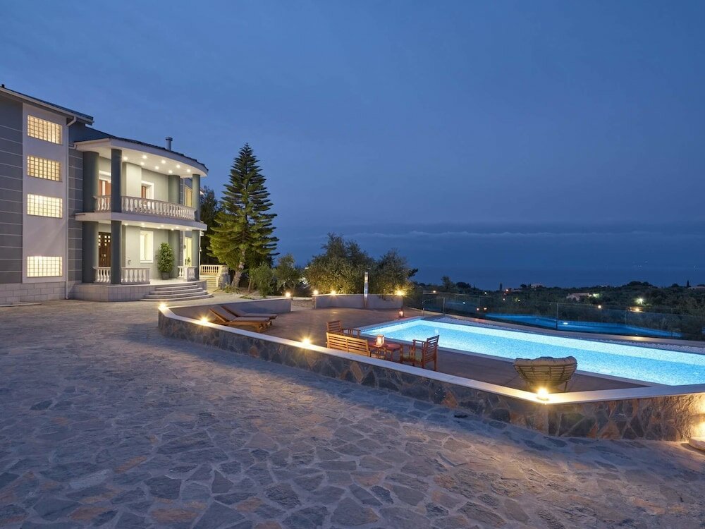 Фото Mont Bleu Luxury Villa