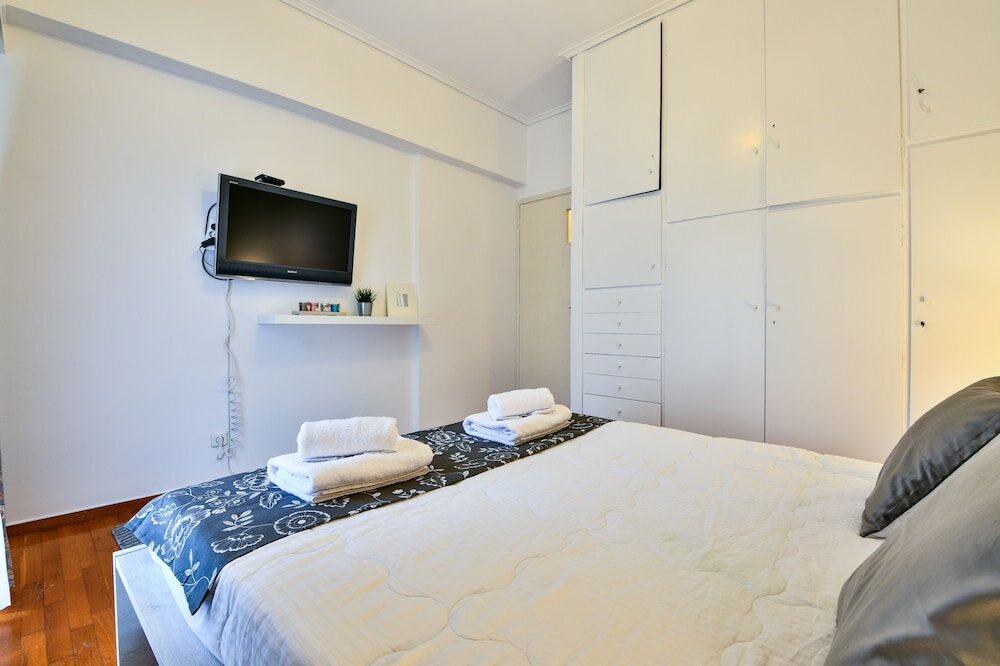 Фото Cozy studio at Ampelokipi Area