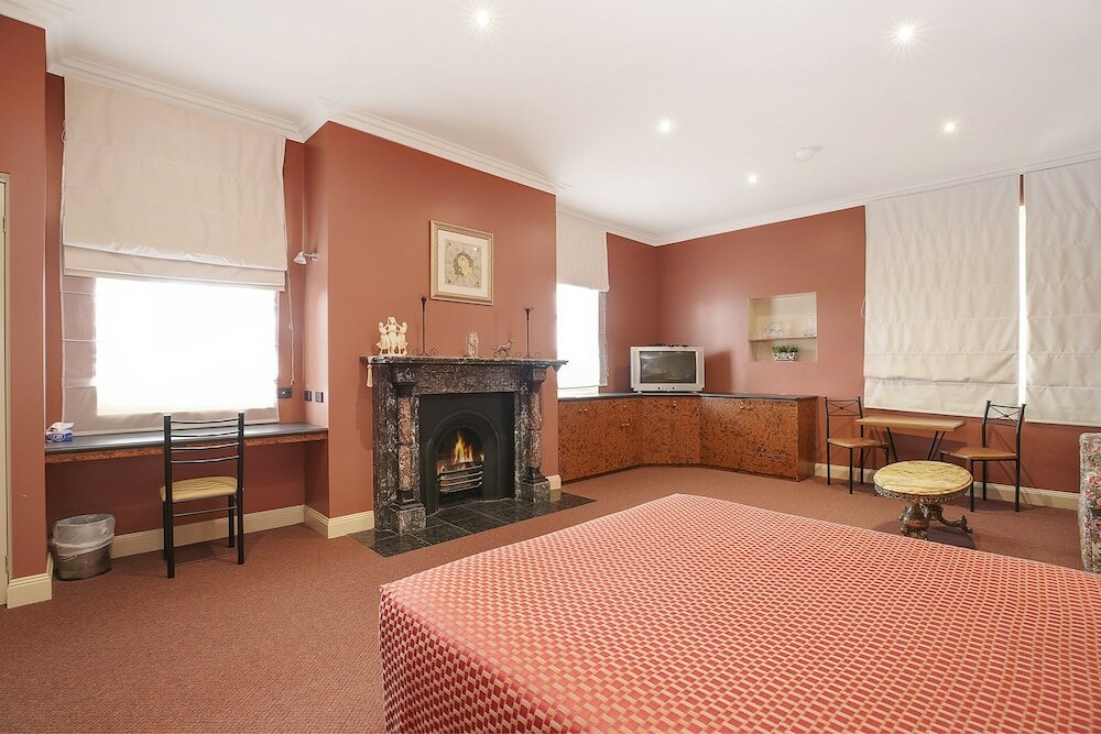 Фото Grand Central Accommodation B&b Cobden