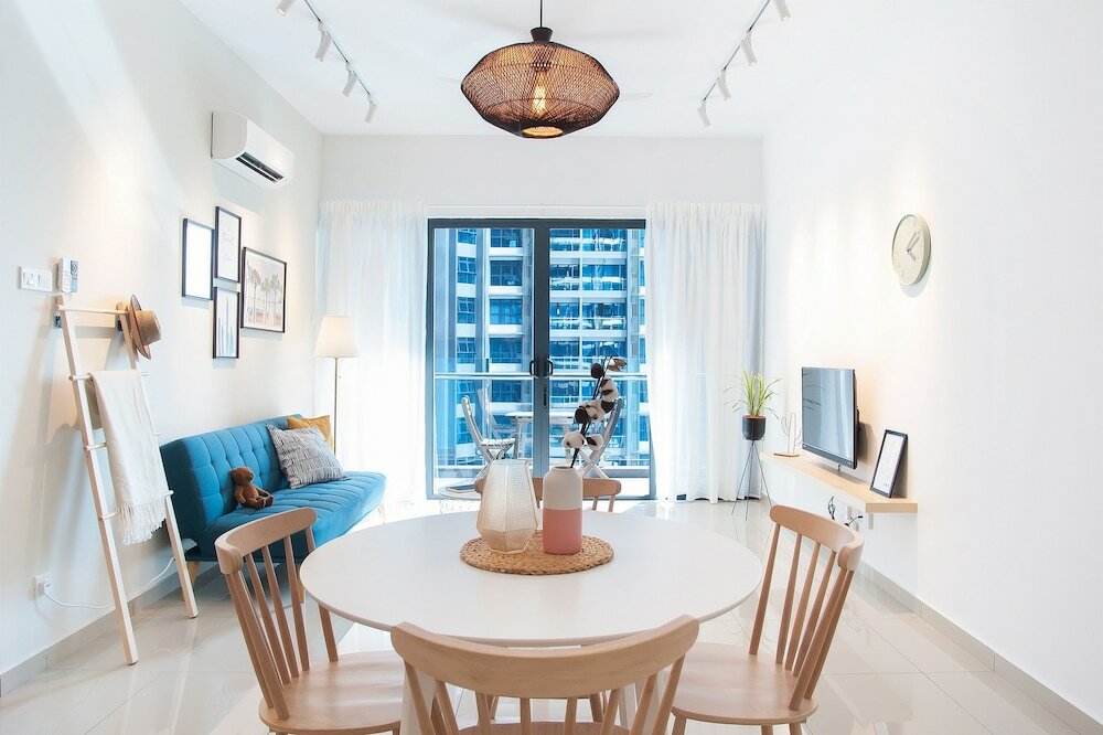 Фото A9 Relax & Enjoy in a Luxury Condo near Jonker St