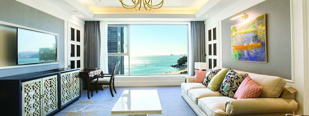 Фото Baymond Hotel