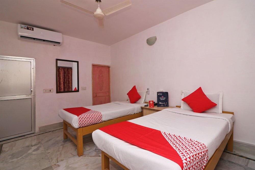 Фото Oyo 18587 Alok House