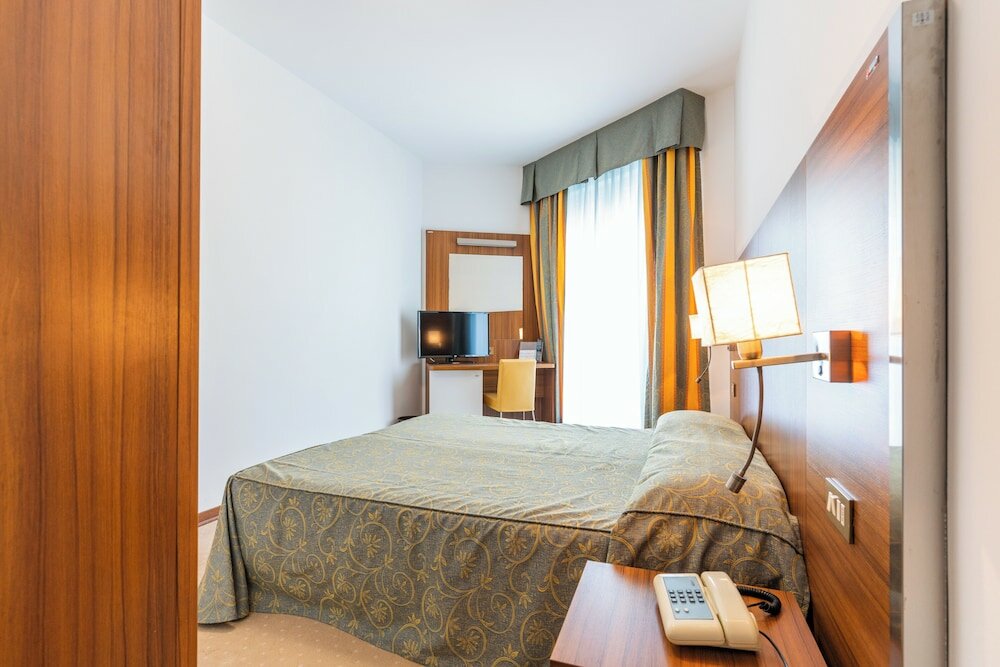 Фото Hotel Touring