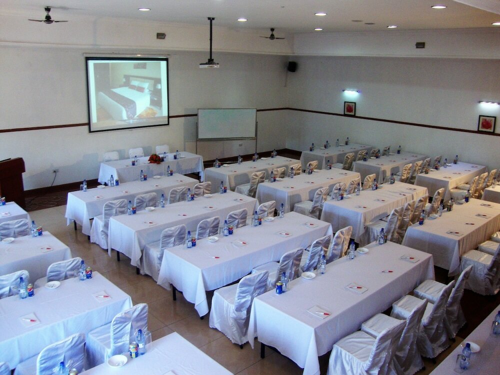 Фото Riverside Apartments