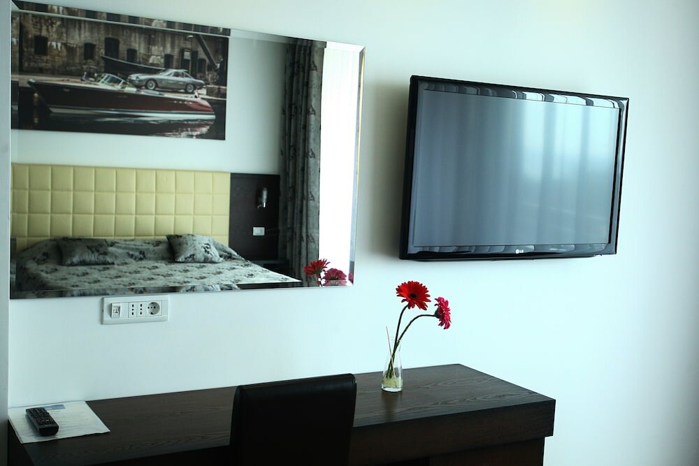 Фото Sky View Luxury Apartments