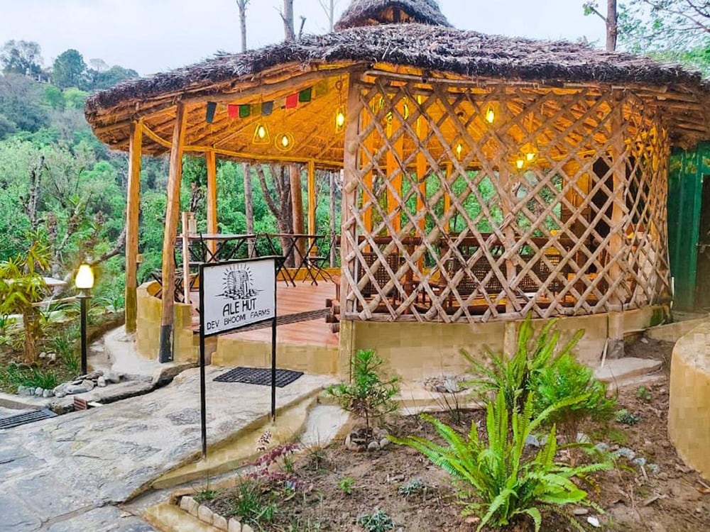 Фото Dev Bhoomi Farms & Cottages