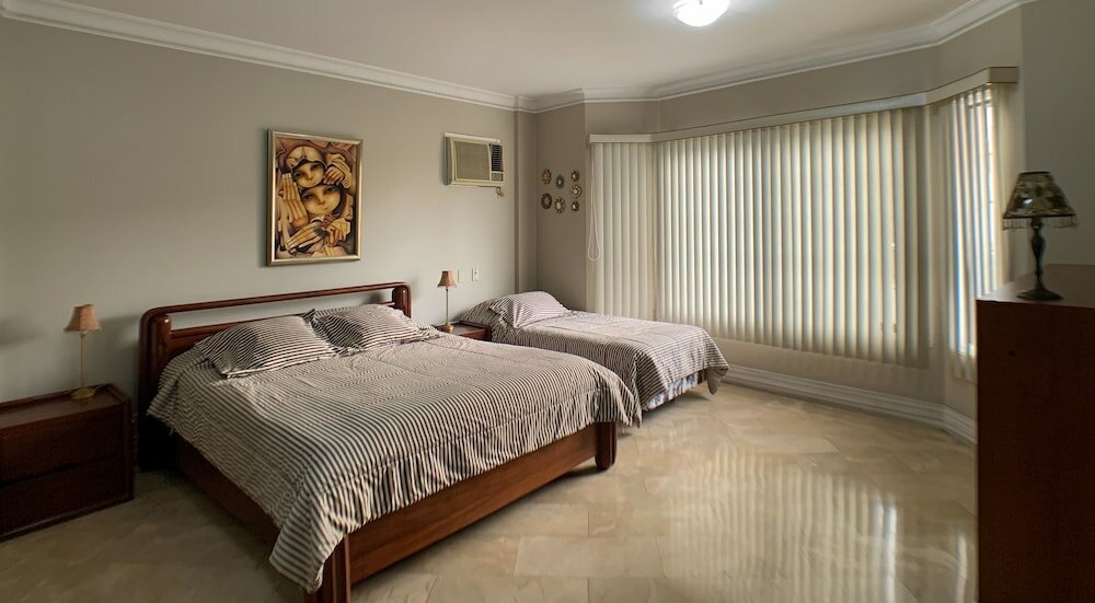Фото Cesar's House Guayaquil Home Rental