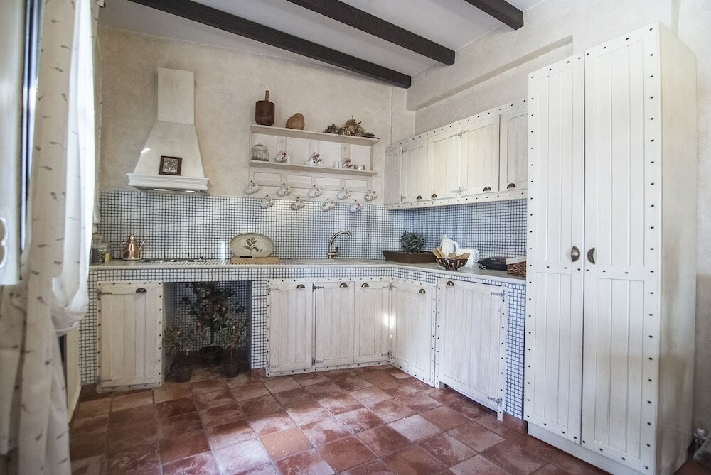 Фото Ostra Menalon Luxury Suites