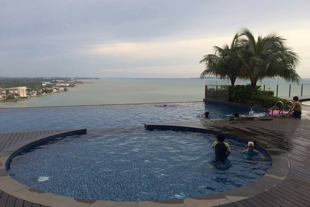 Фото Vinz at Silverscape Luxury Residence