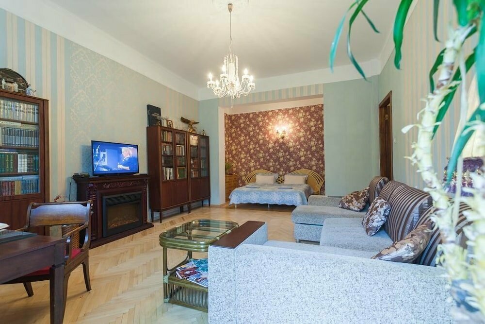 Short-term housing rental Spacious aparts near Mariinsky theatre, Saint Petersburg, photo