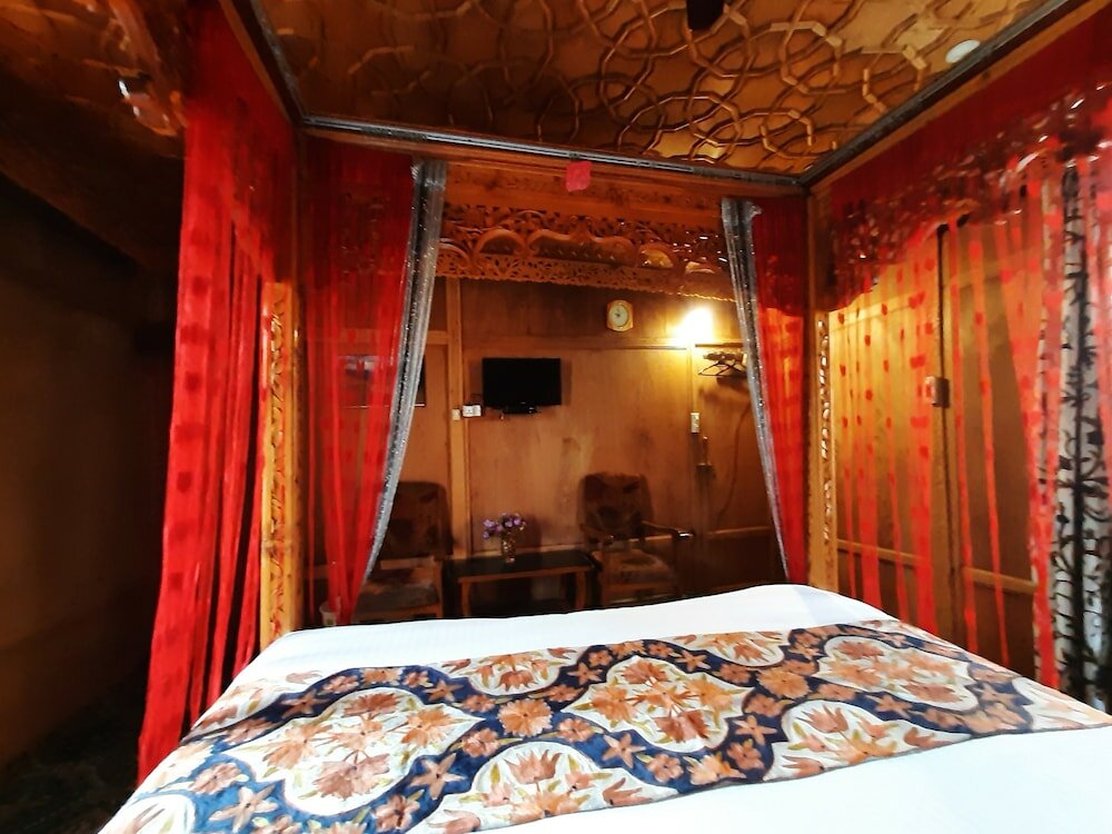 Фото Luxury Inn Badyari Palace Houseboats