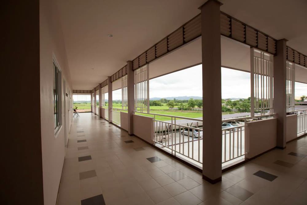 Фото Chiang Kham Grand Villa