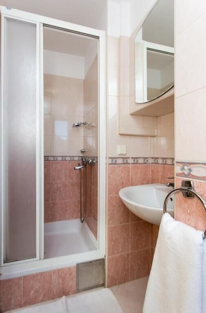 Фото Apartments Moretić