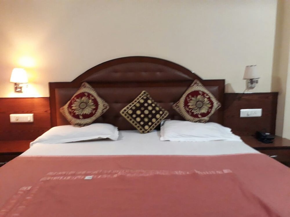 Фото Oyo 29689 Hotel Pramod