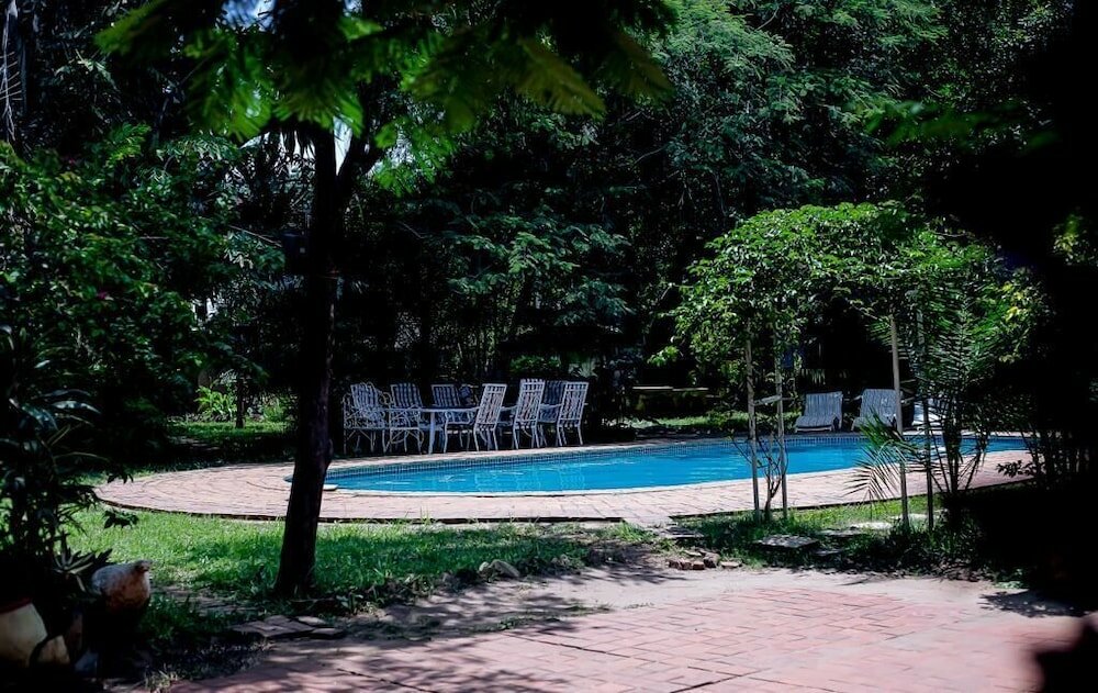 Фото Adlib Executive Lodge