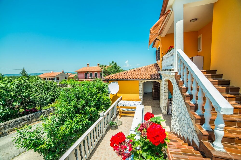 Фото Vacation Pool Apartments